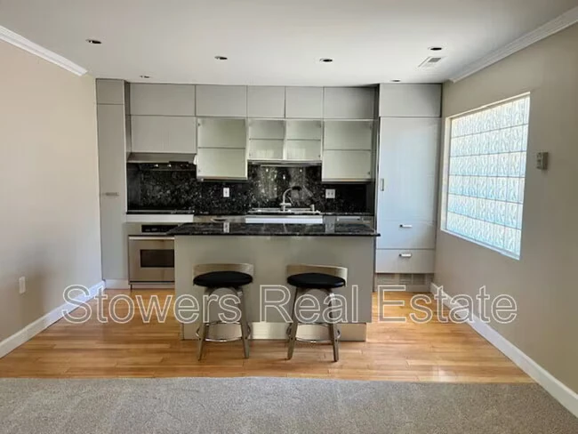 221 Green St Martinez, CA 94553 photo 3