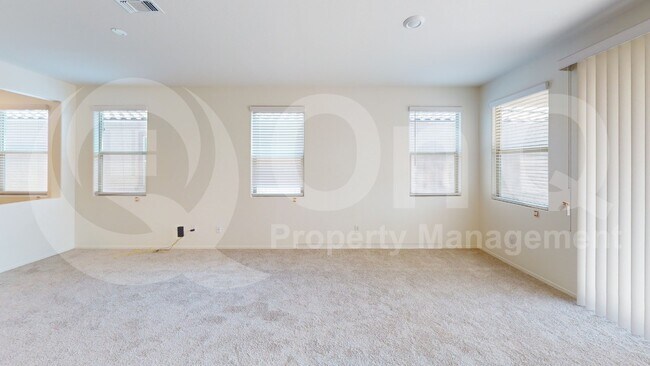 1108 S 5th St Avondale, AZ 85323 photo 3
