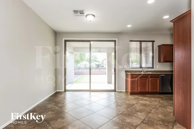 6920 W Harwell Rd Phoenix, AZ 85339 photo 5
