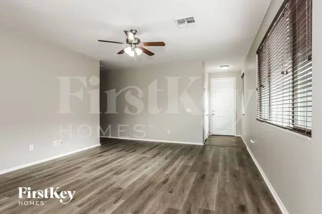 6920 W Harwell Rd Phoenix, AZ 85339 photo 2