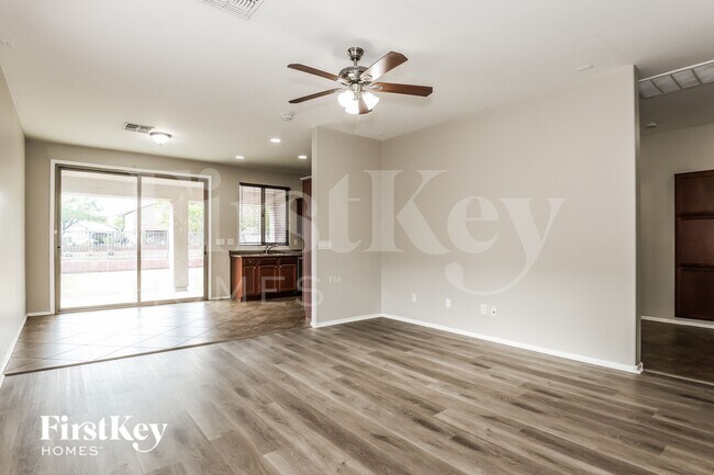 6920 W Harwell Rd Phoenix, AZ 85339 photo 4