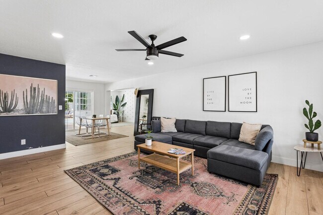 7616 E 3rd St Scottsdale, AZ 85251 photo 4