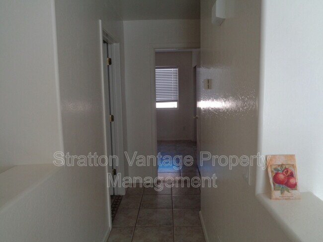 16612 W Cottonwood St Surprise, AZ 85388 photo 5