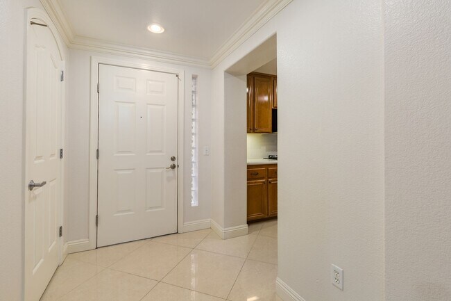 301 W G St San Diego, CA 92101 photo 3