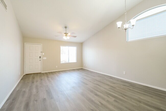 3725 W Cat Balue Dr Glendale, AZ 85308 photo 4
