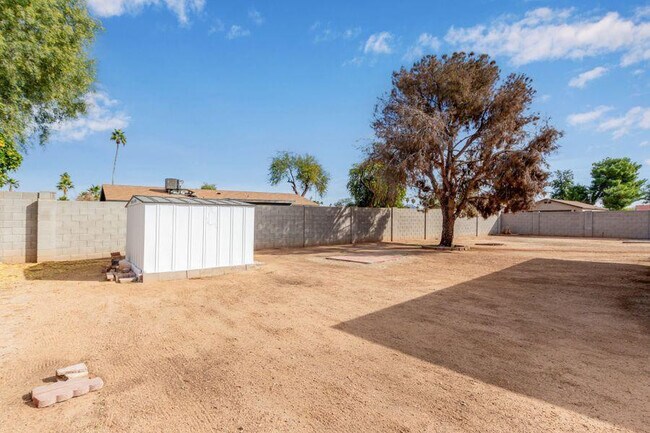4316 E Rose Marie Ln Phoenix, AZ 85032 photo 3
