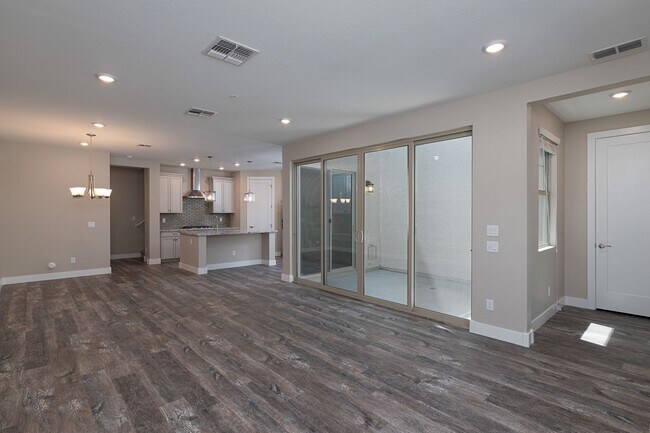 3855 S McQueen Rd Chandler, AZ 85286 photo 2