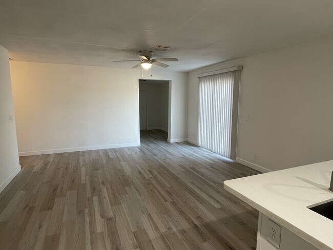 824 W Romo Jones St Tempe, AZ 85281 photo 3