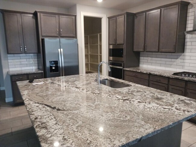18380 W Sandlewood Dr Goodyear, AZ 85338 photo 5