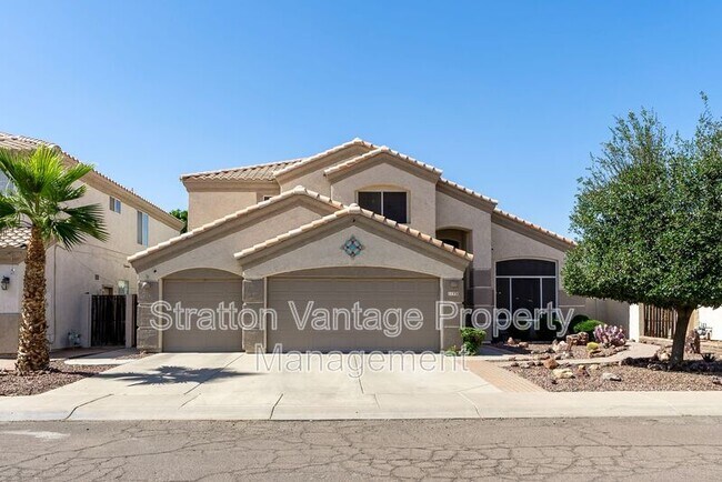 11530 W Palm Brook Dr Avondale, AZ 85392 photo 2