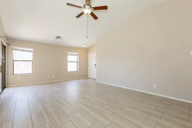 2460 W Tanner Ranch Rd San Tan Valley, AZ 85142 photo 5