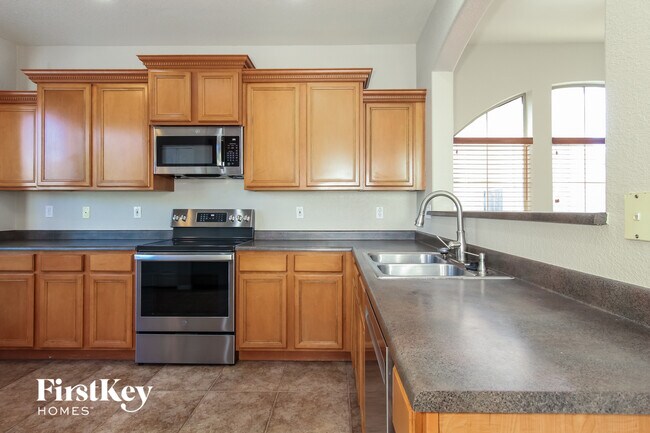 1848 E Dunbar Dr Phoenix, AZ 85042 photo 5