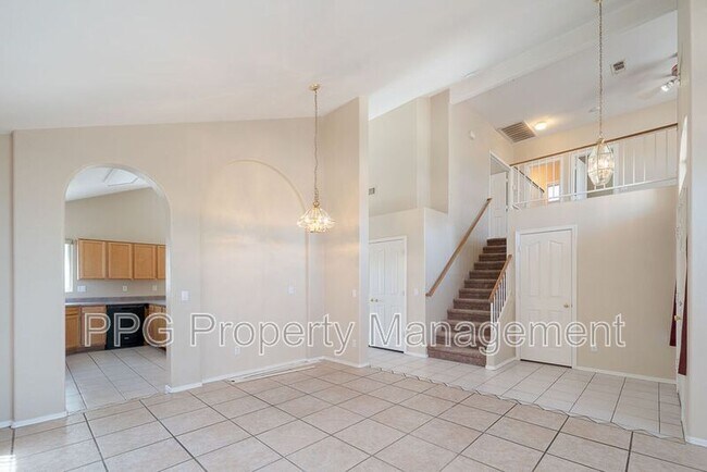 13359 W Ironwood St Surprise, AZ 85374 photo 2