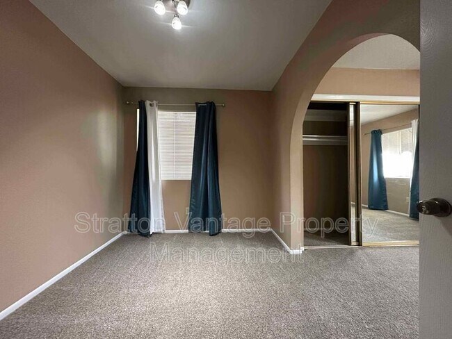 10203 N 7th Pl Phoenix, AZ 85020 photo 4