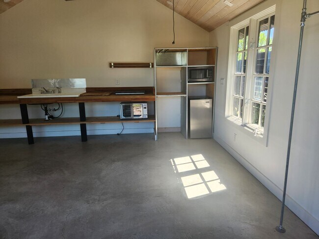 985 Gumview Rd Windsor, CA 95492 photo 2