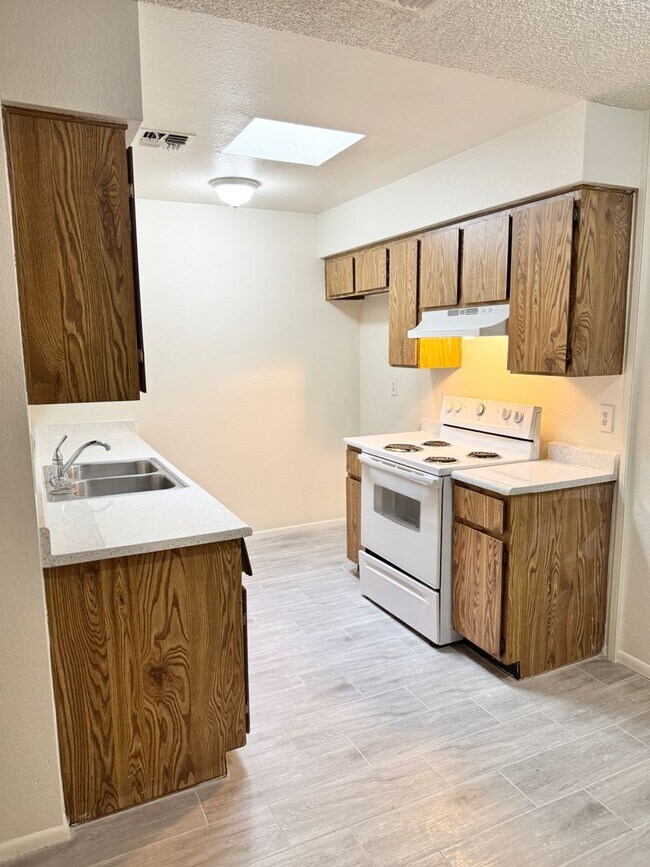 9015 W Elm St Phoenix, AZ 85037 photo 5