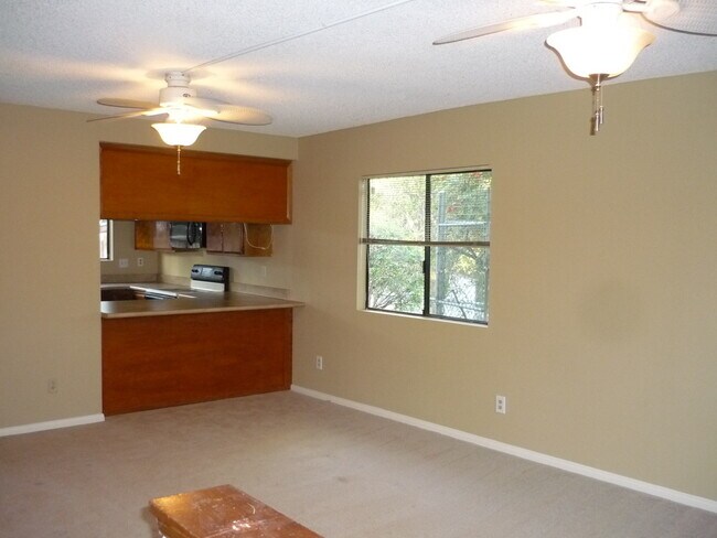625 S Fig St Escondido, CA 92025 photo 3