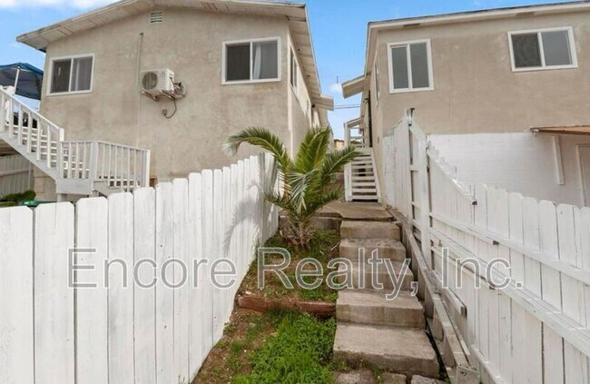 2776 Vista Way National City, CA 91950
