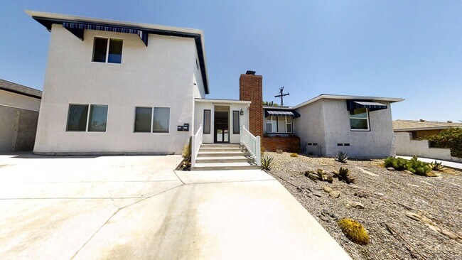 4917 Rockford Dr #&-4919 photo 3