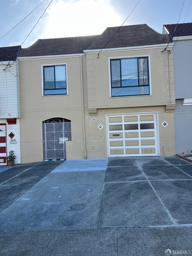 2BR/1BA Single Family House on 39th Ave · San Francisco photo 2
