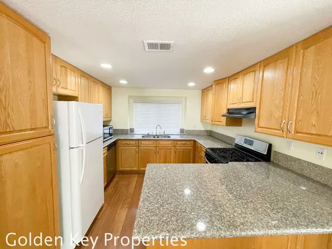 165 Paseo Marguerita Vista, CA 92084 photo 5