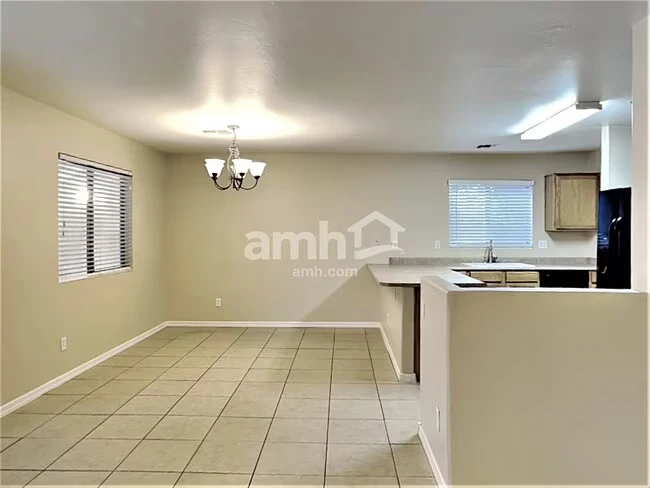 2451 S 160th Dr Goodyear, AZ 85338 photo 5