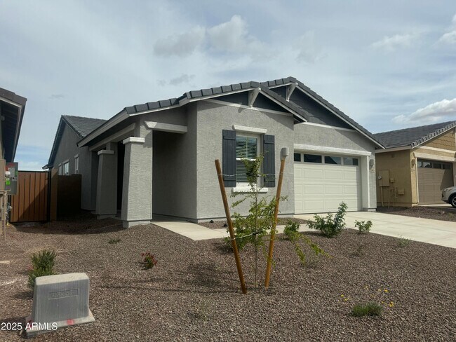 2890 E Frontiersman Ln San Tan Valley, AZ 85140 photo 2