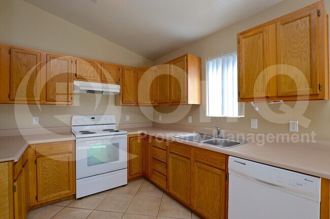 323 E Congress Ave Coolidge, AZ 85128 photo 4
