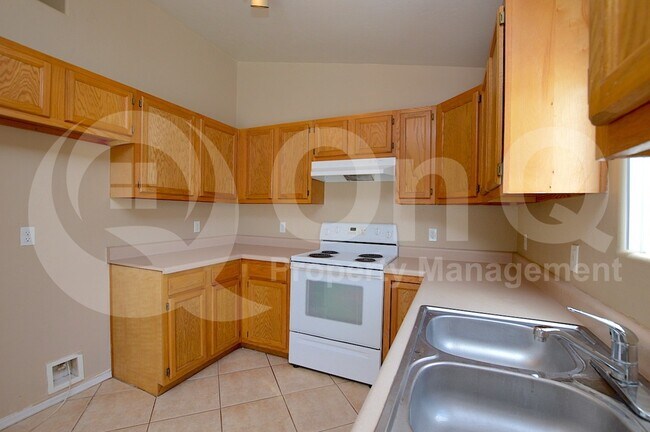 323 E Congress Ave Coolidge, AZ 85128 photo 5