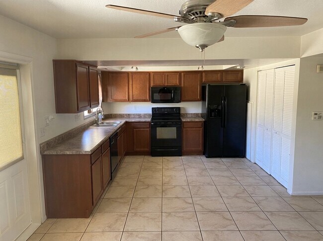 4809 S Mill Ave photo 5