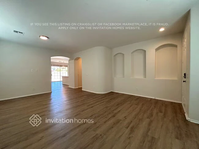 16042 W Hualapai St Goodyear, AZ 85338 photo 3