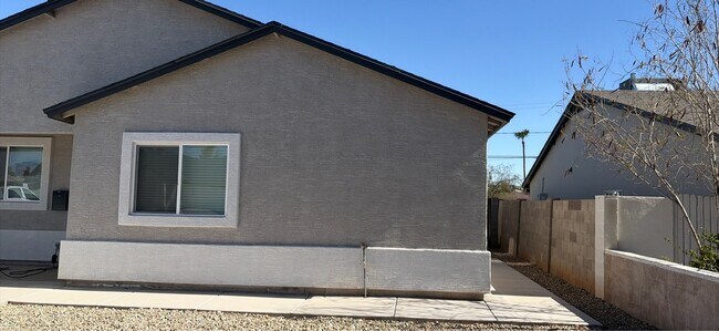 2057 E Orange St. unit A photo 3