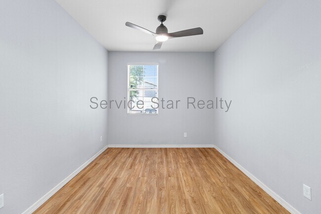 749 E Harwell Rd Phoenix, AZ 85042 photo 5