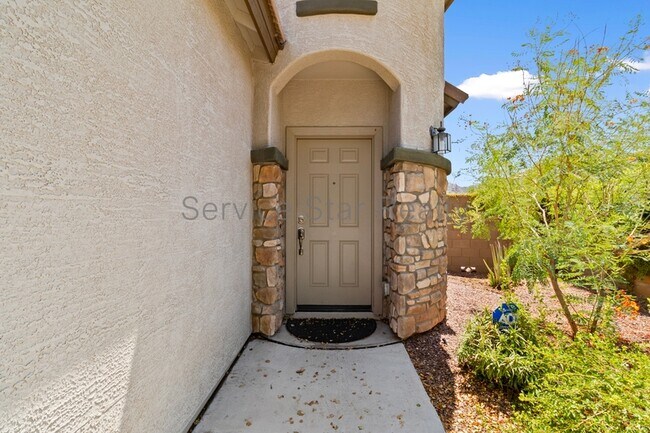 749 E Harwell Rd Phoenix, AZ 85042 photo 3