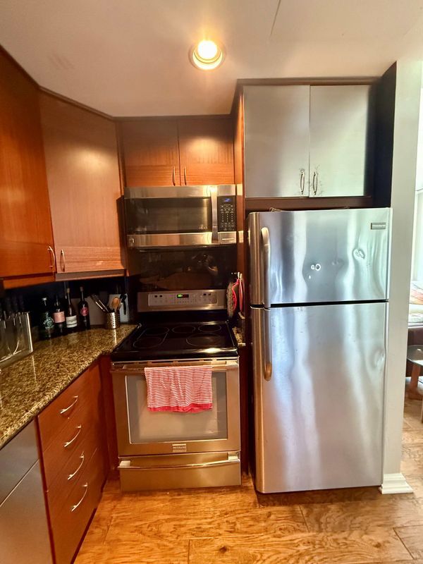 702 Ash St San Diego, CA 92101 photo 4