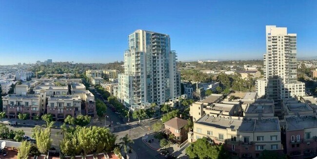 702 Ash St San Diego, CA 92101 photo 2