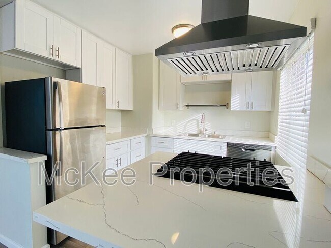220 Fir St San Diego, CA 92101 photo 5