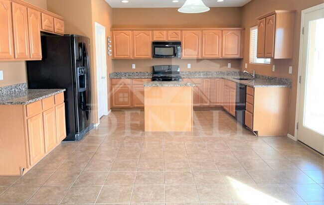 925 E Canyon Rock Rd Queen Creek, AZ 85143 photo 3