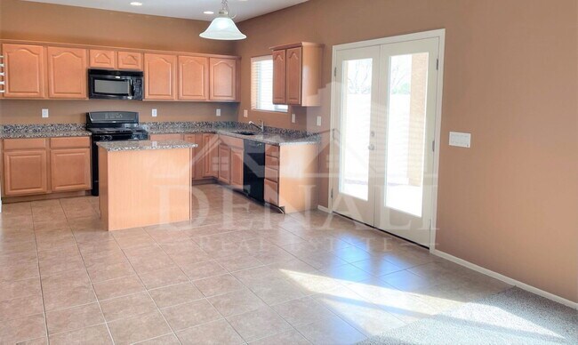 925 E Canyon Rock Rd Queen Creek, AZ 85143 photo 4