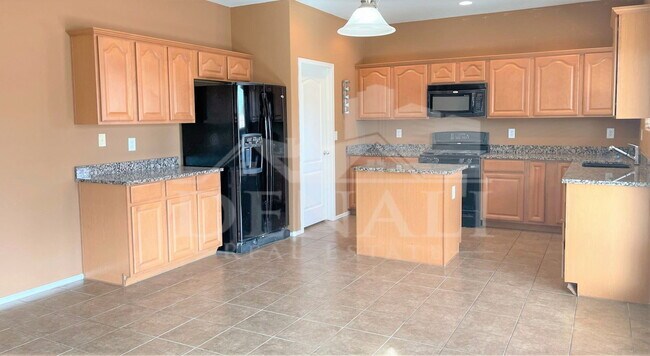 925 E Canyon Rock Rd Queen Creek, AZ 85143 photo 2