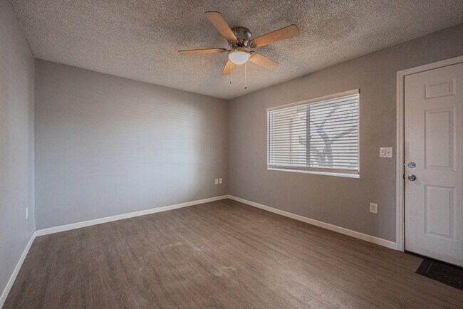 127 S Outpost Rd Apache Junction, AZ 85119 photo 5