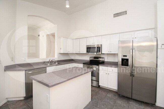 1320 S Porter St Gilbert, AZ 85296 photo 3