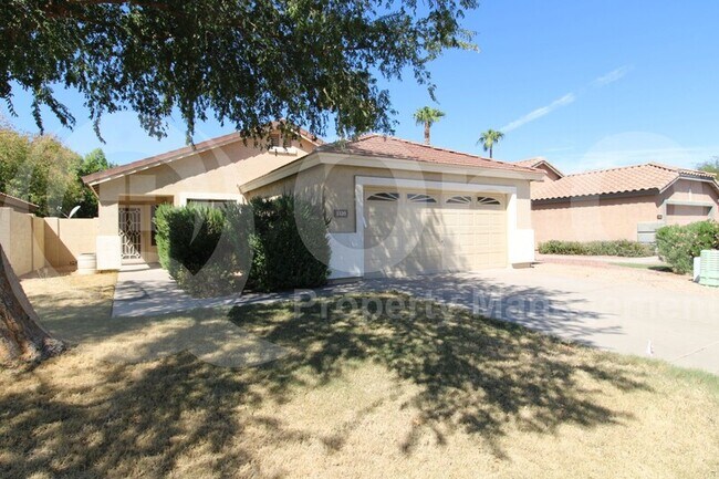 1320 S Porter St Gilbert, AZ 85296 photo 2