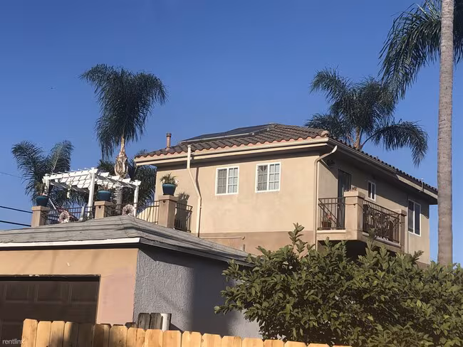 4437 Dwight St San Diego, CA 92105 photo 3