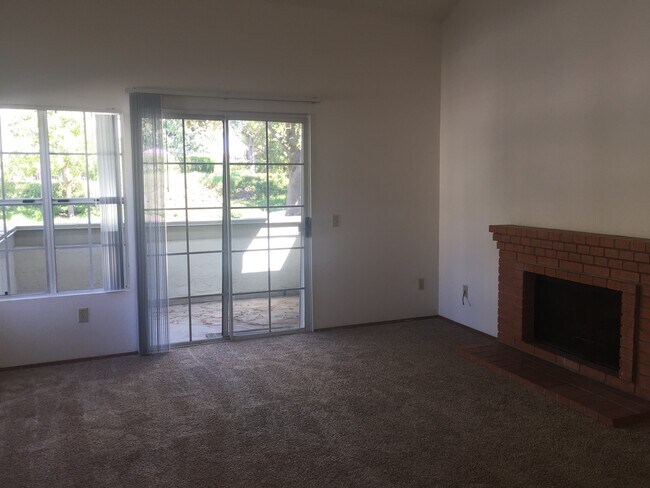 3016 Old Bridgeport Way San Diego, CA 92111 photo 2
