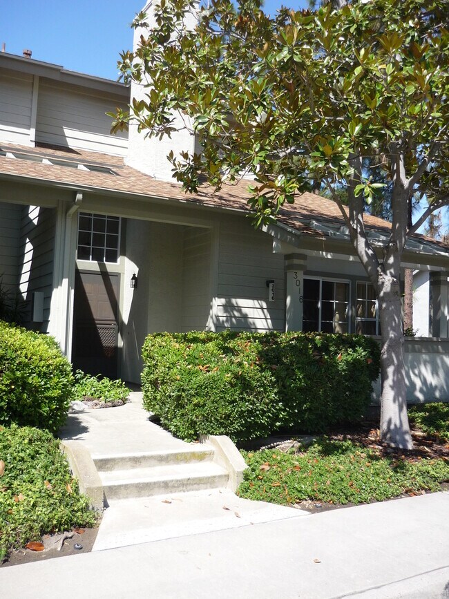 3016 Old Bridgeport Way San Diego, CA 92111
