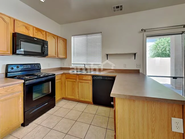 4242 E Baylor Ln Gilbert, AZ 85296 photo 3