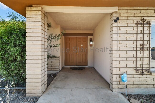 3455 W Kaler Dr Phoenix, AZ 85051 photo 3