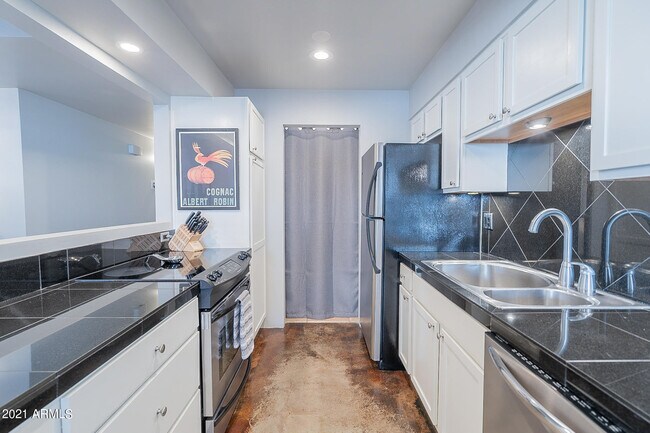 7321 E Northland Dr Scottsdale, AZ 85251 photo 5