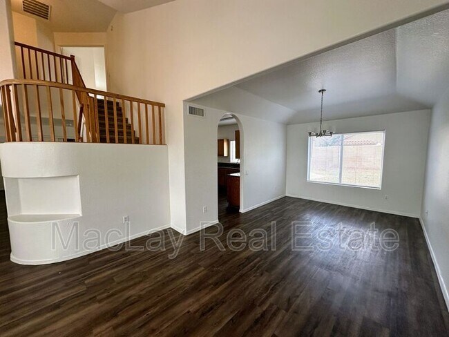 1392 W. Morelos St. photo 5
